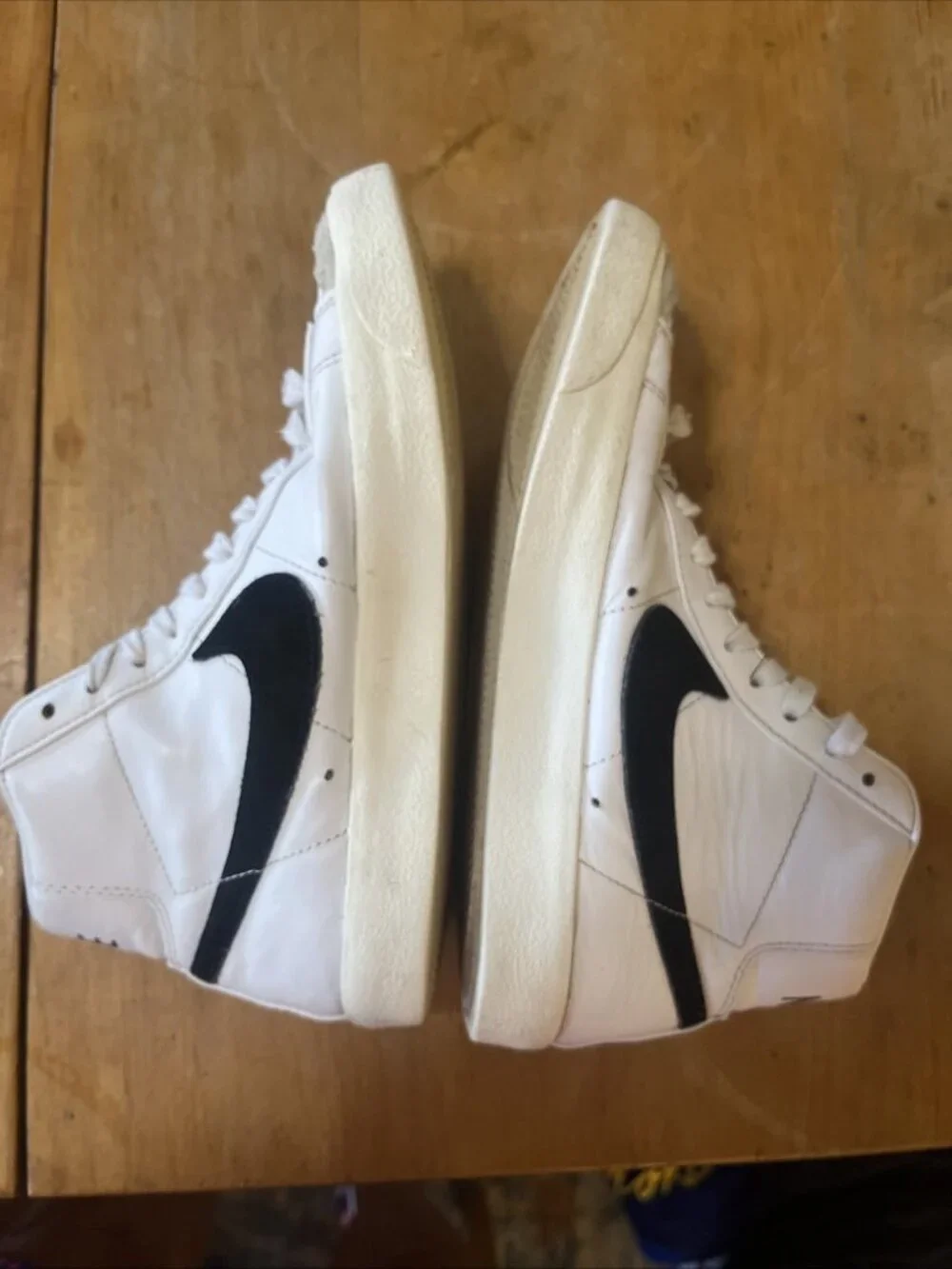 Nike Blazer Mid 77 Vintage Youth Size 5.5 or Ladies Size 7/38 White Black Hi Top